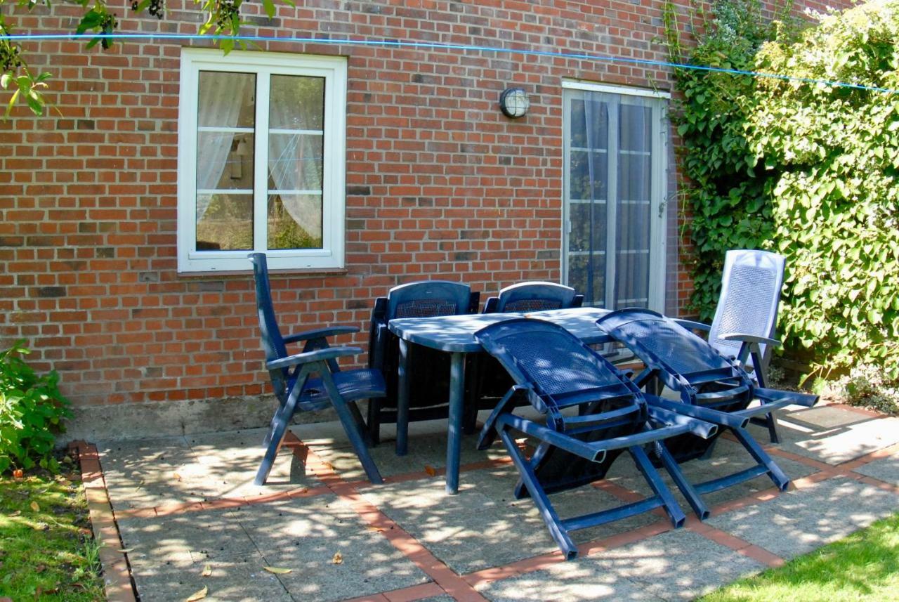 Apartamento Hof Olde Warft Oldenswort Exterior foto